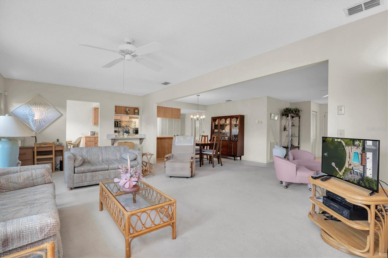 LINKSIDE VILLAGE CONDO 01 - Residential