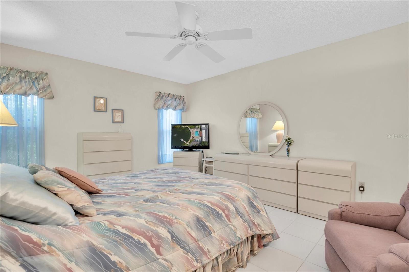 LINKSIDE VILLAGE CONDO 01 - Residential