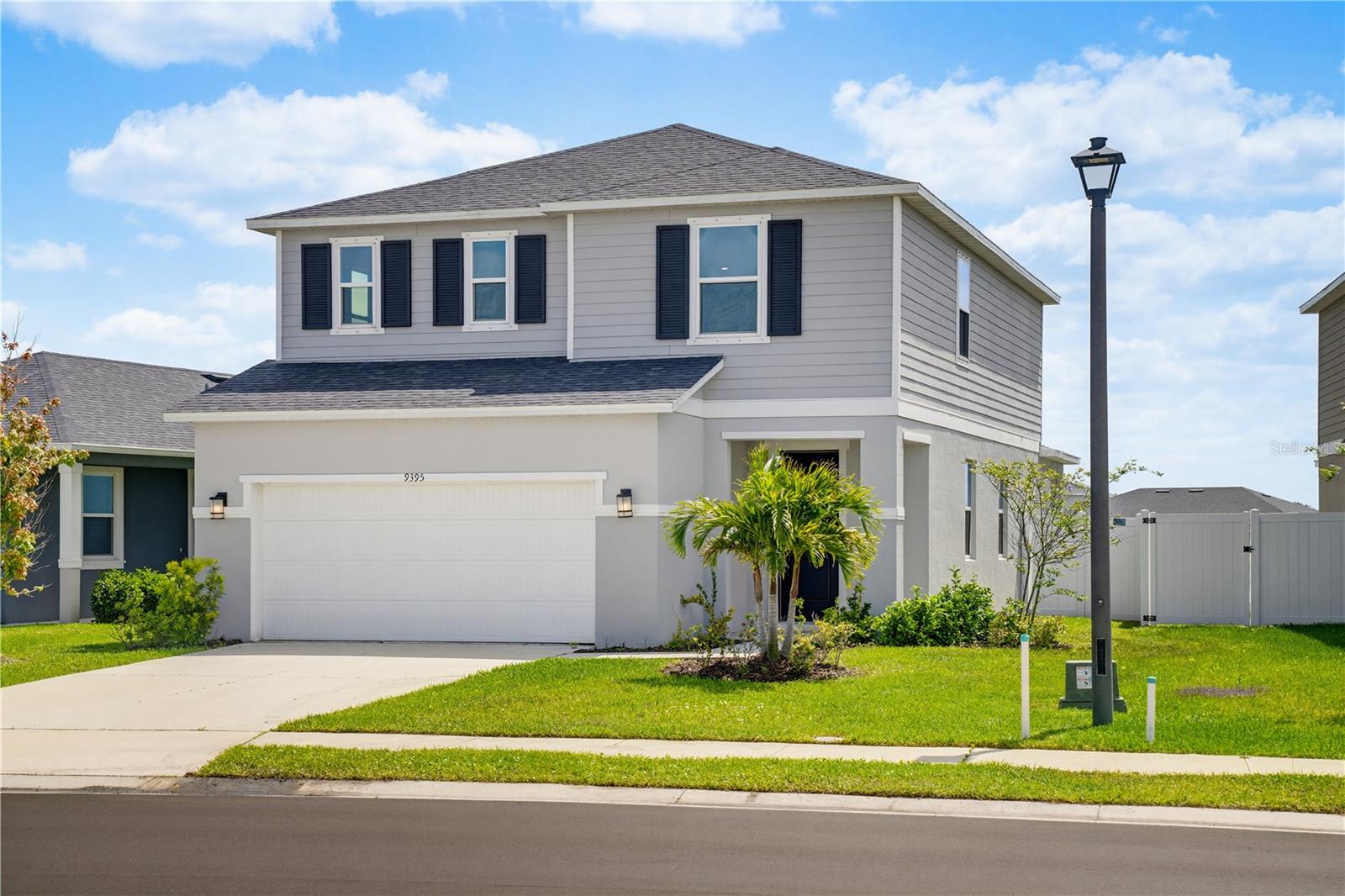 SAWGRASS LAKES PH I-III - Residential