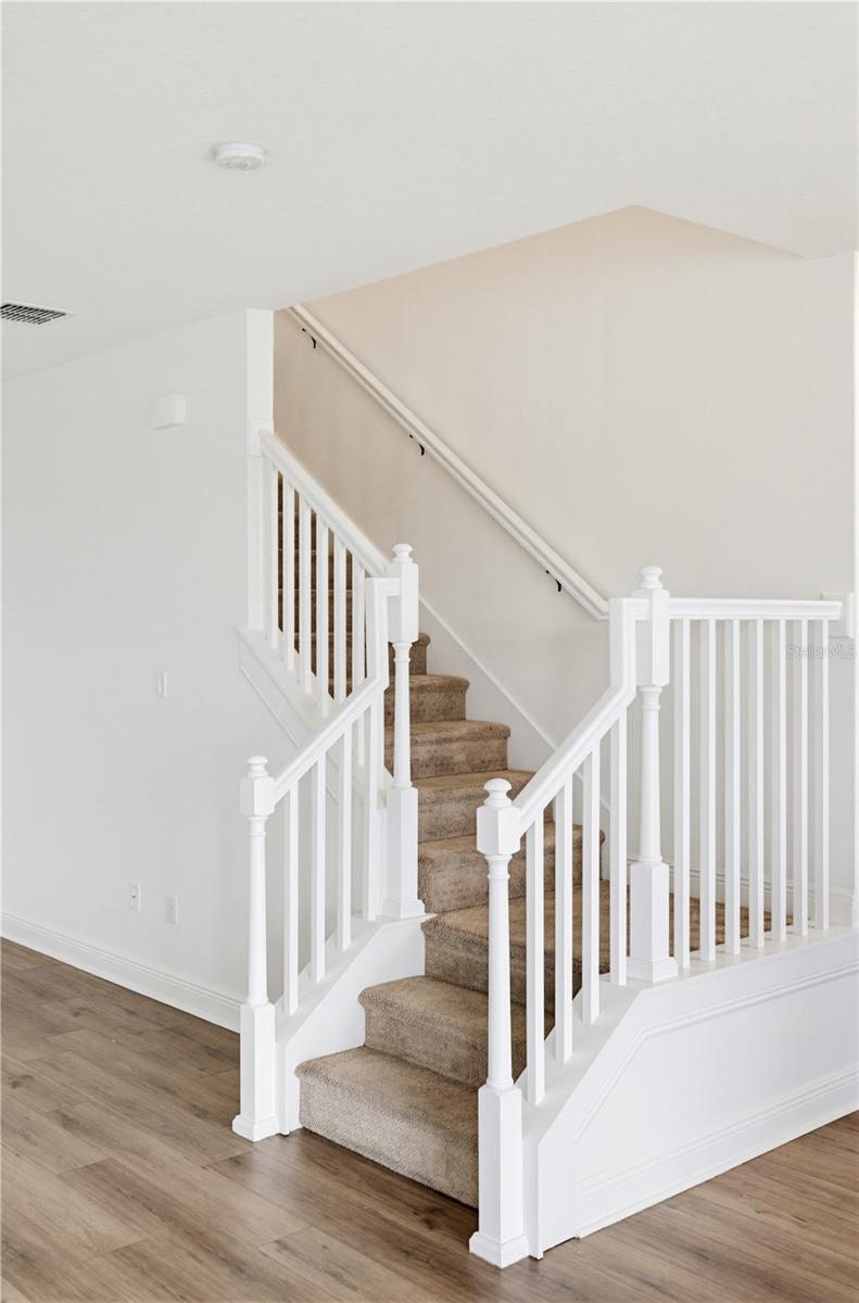 SAWGRASS LAKES PH I-III - Residential