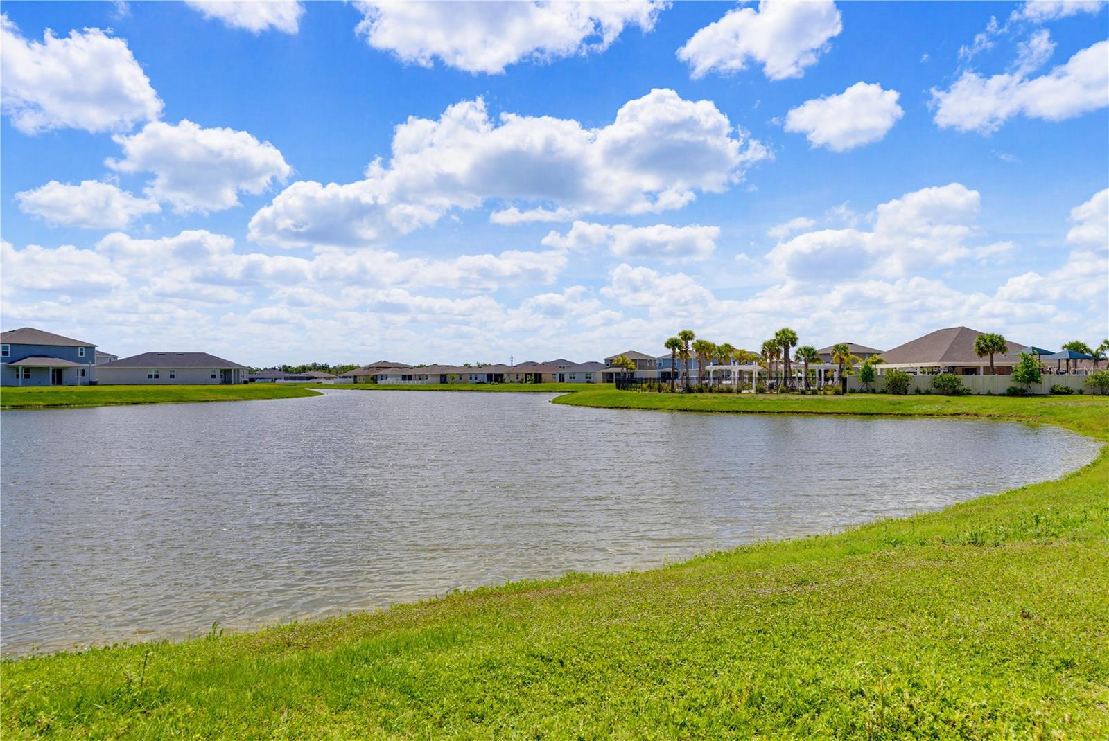 SAWGRASS LAKES PH I-III - Residential
