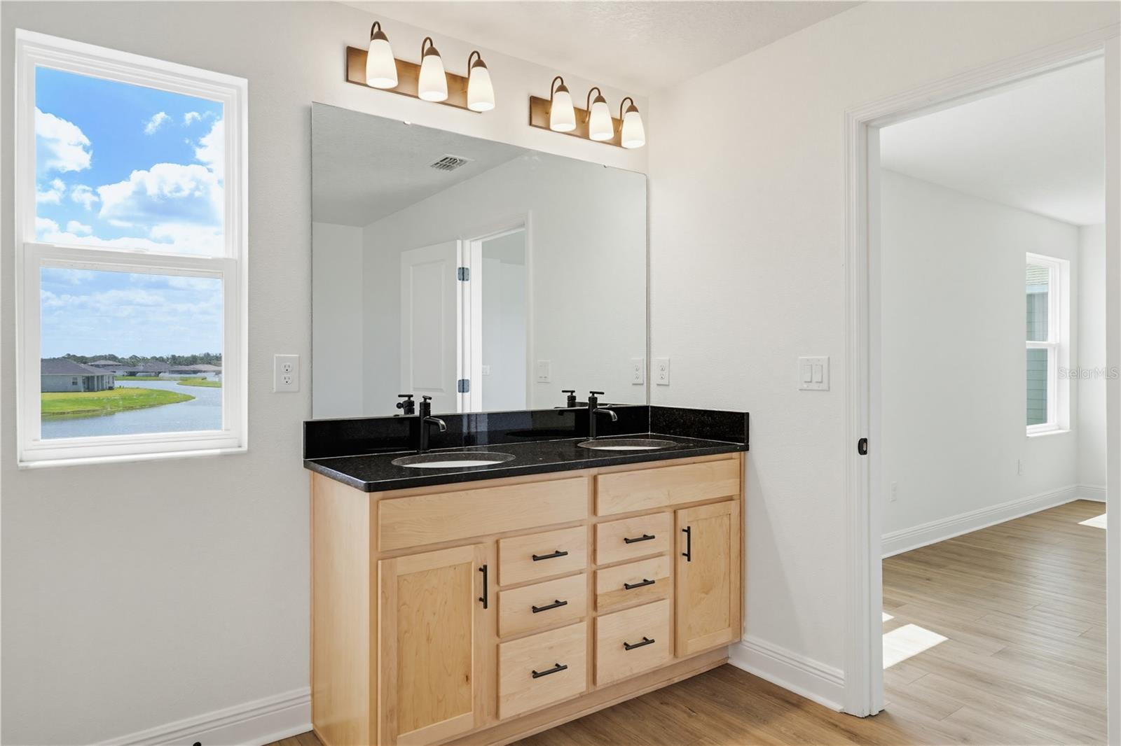 SAWGRASS LAKES PH I-III - Residential