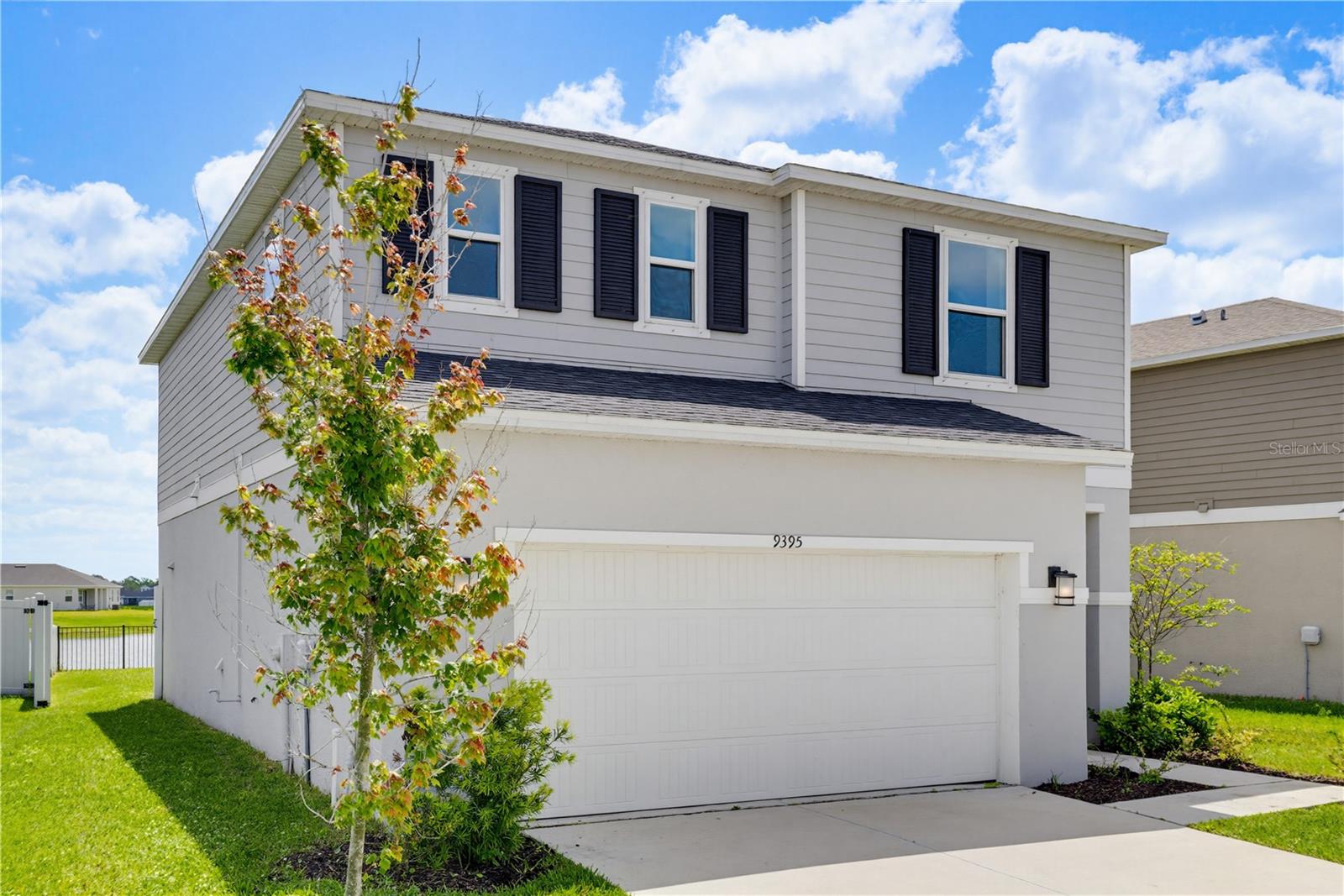 SAWGRASS LAKES PH I-III - Residential