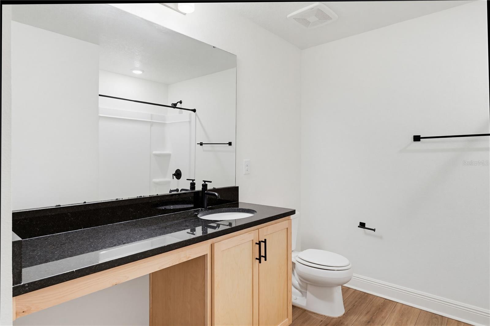 SAWGRASS LAKES PH I-III - Residential