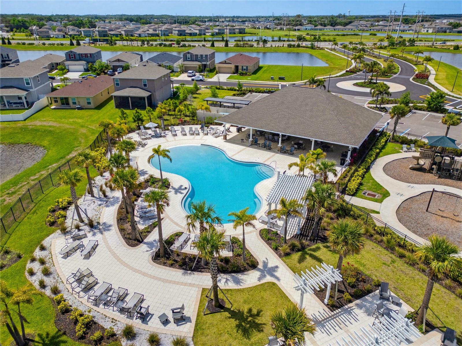 SAWGRASS LAKES PH I-III - Residential