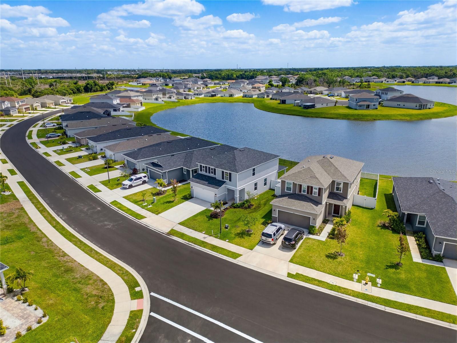 SAWGRASS LAKES PH I-III - Residential