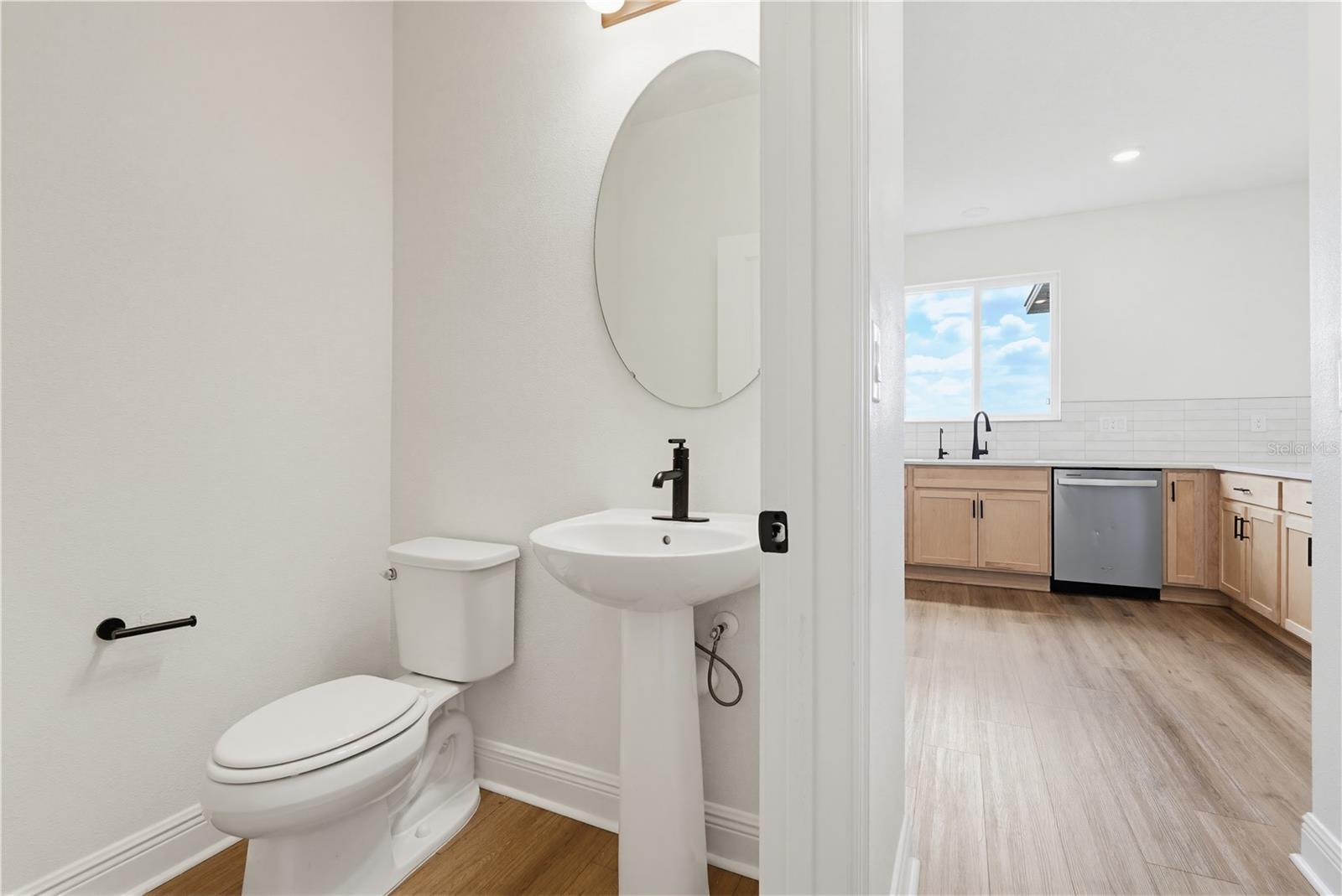 SAWGRASS LAKES PH I-III - Residential