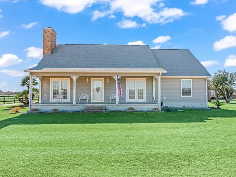 Tiny photo for 19830 SE 15th Place, Morriston, FL 32668 (MLS # OM718146)