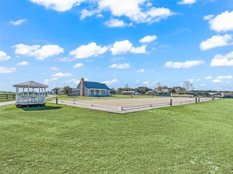 Tiny photo for 19830 SE 15th Place, Morriston, FL 32668 (MLS # OM718146)