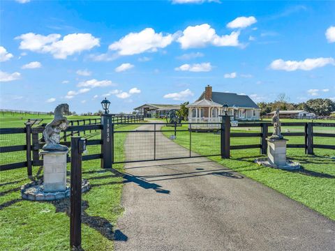 Tiny photo for 19830 SE 15th Place, Morriston, FL 32668 (MLS # OM718146)