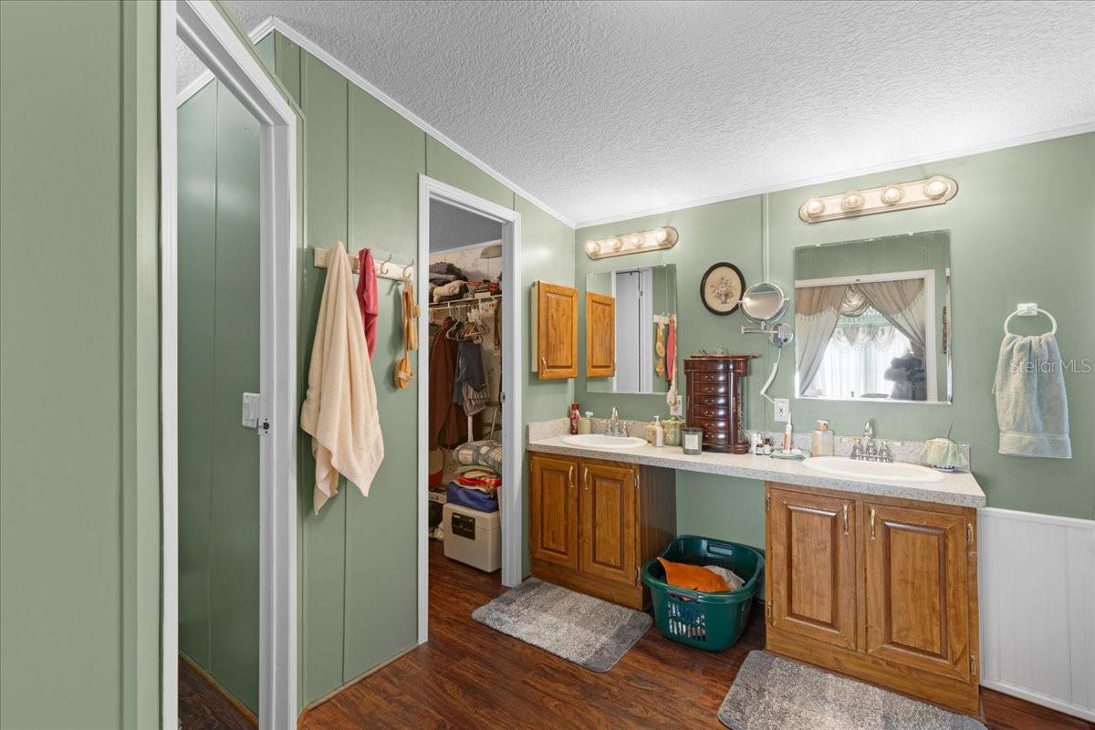 OLD TOWN FOREST - Residential