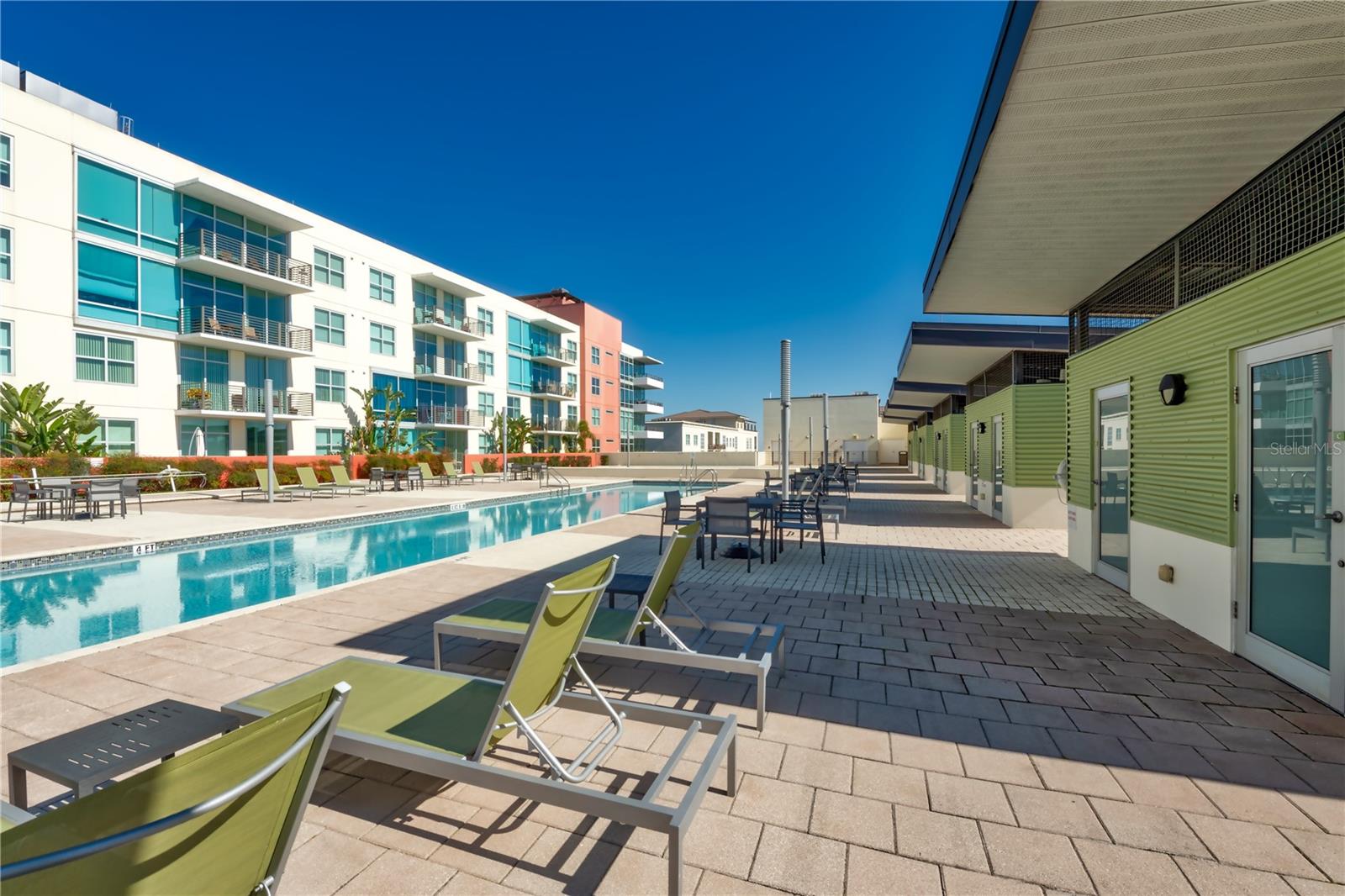 GRAND CENTRAL AT KENNEDY RESID - Residential Lease