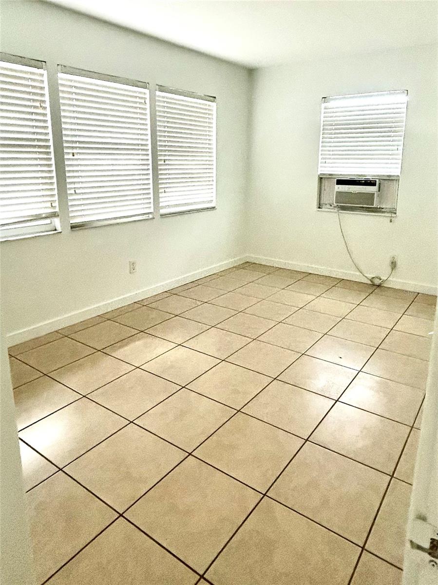 KENILWORTH - Residential Lease