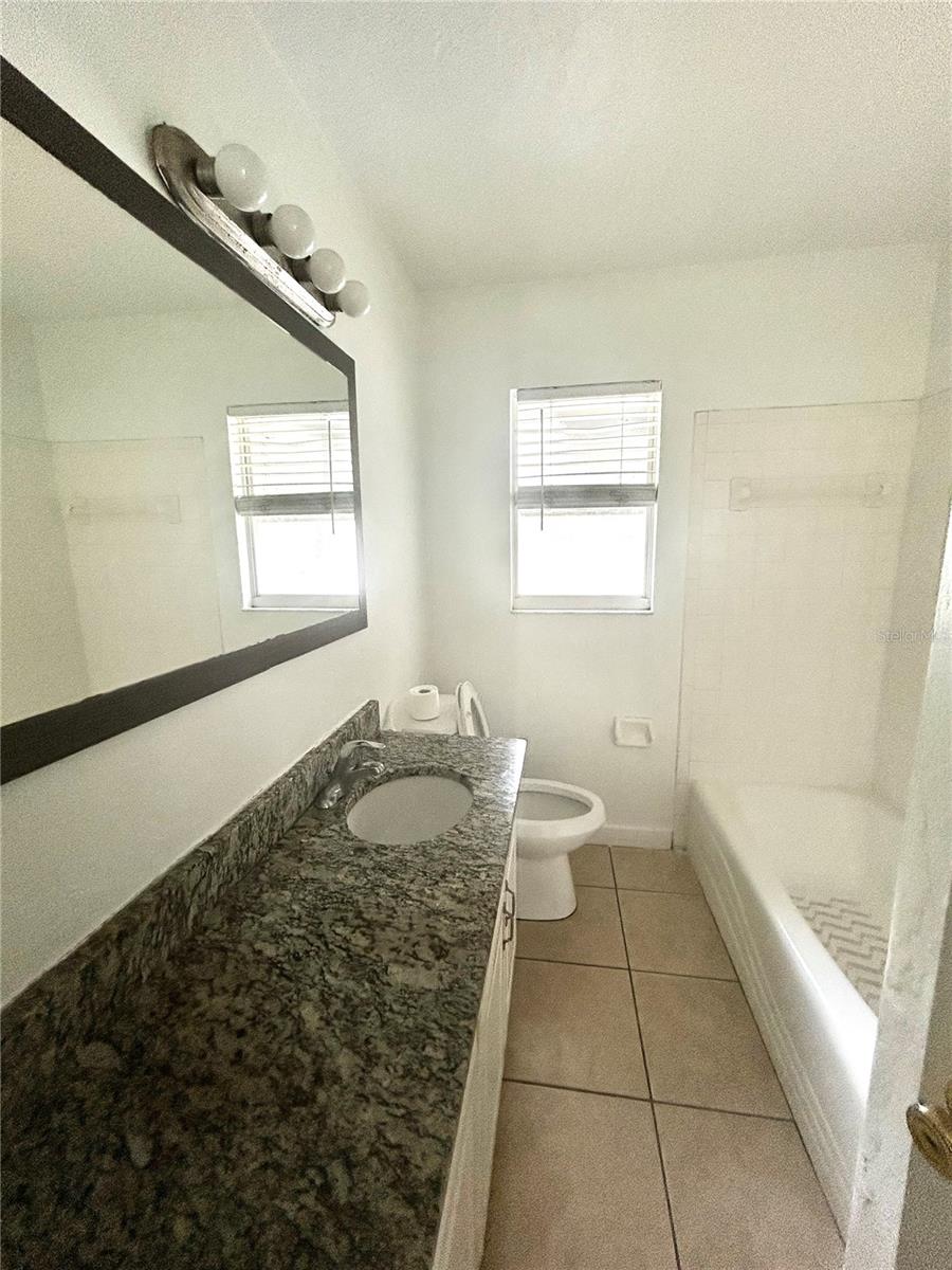 KENILWORTH - Residential Lease