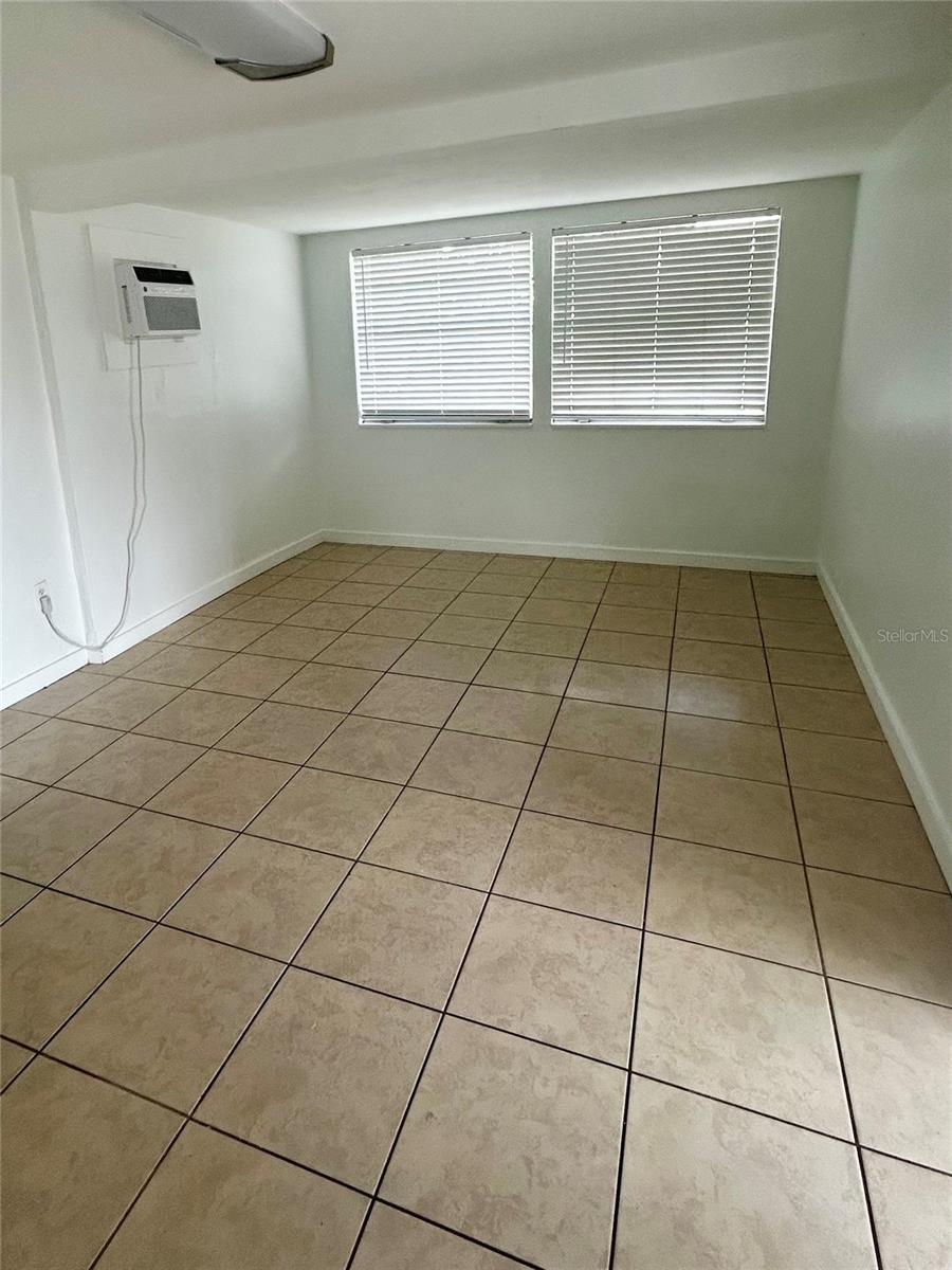 KENILWORTH - Residential Lease