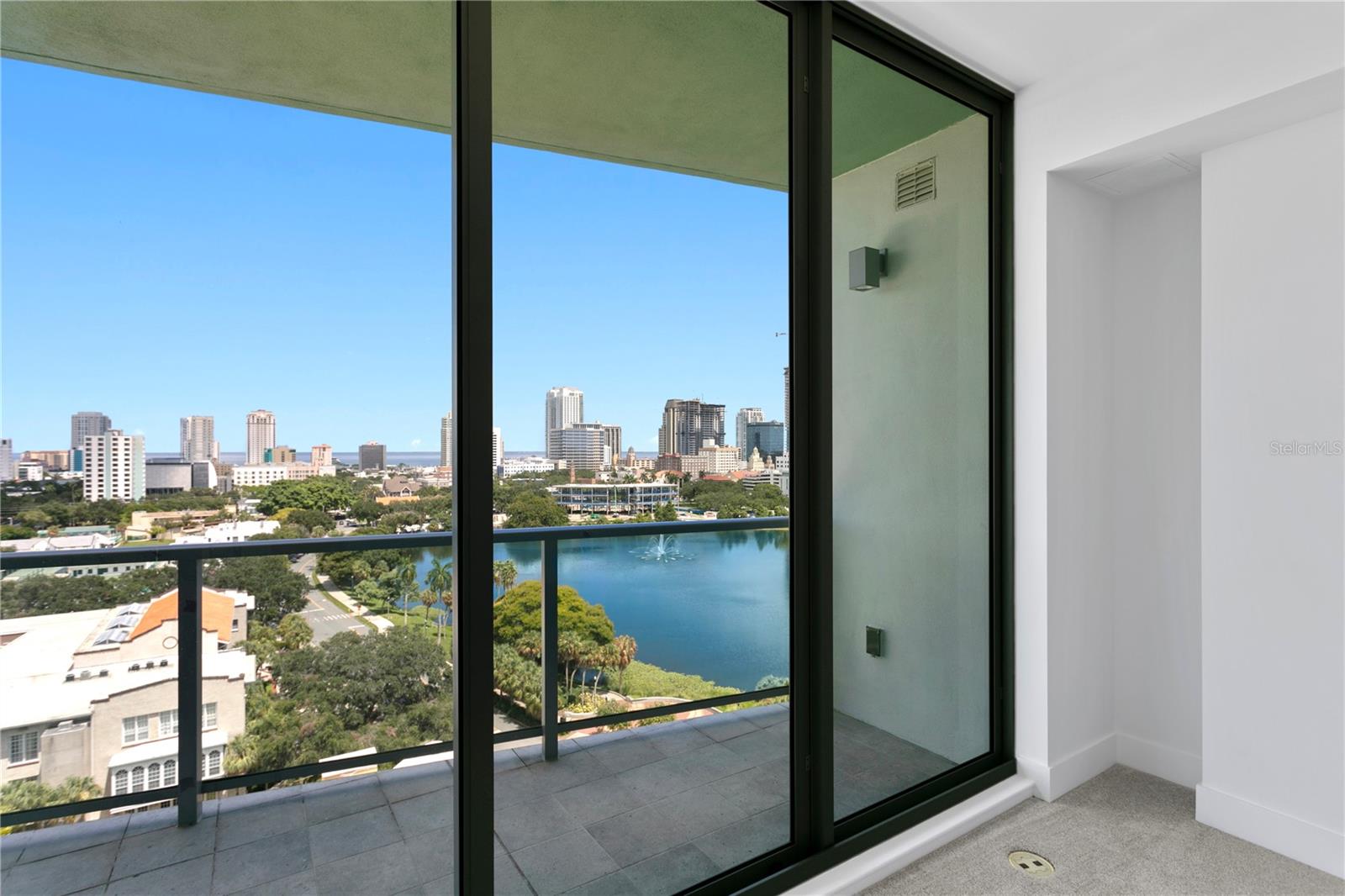 REFLECTION ST PETE - Residential Lease