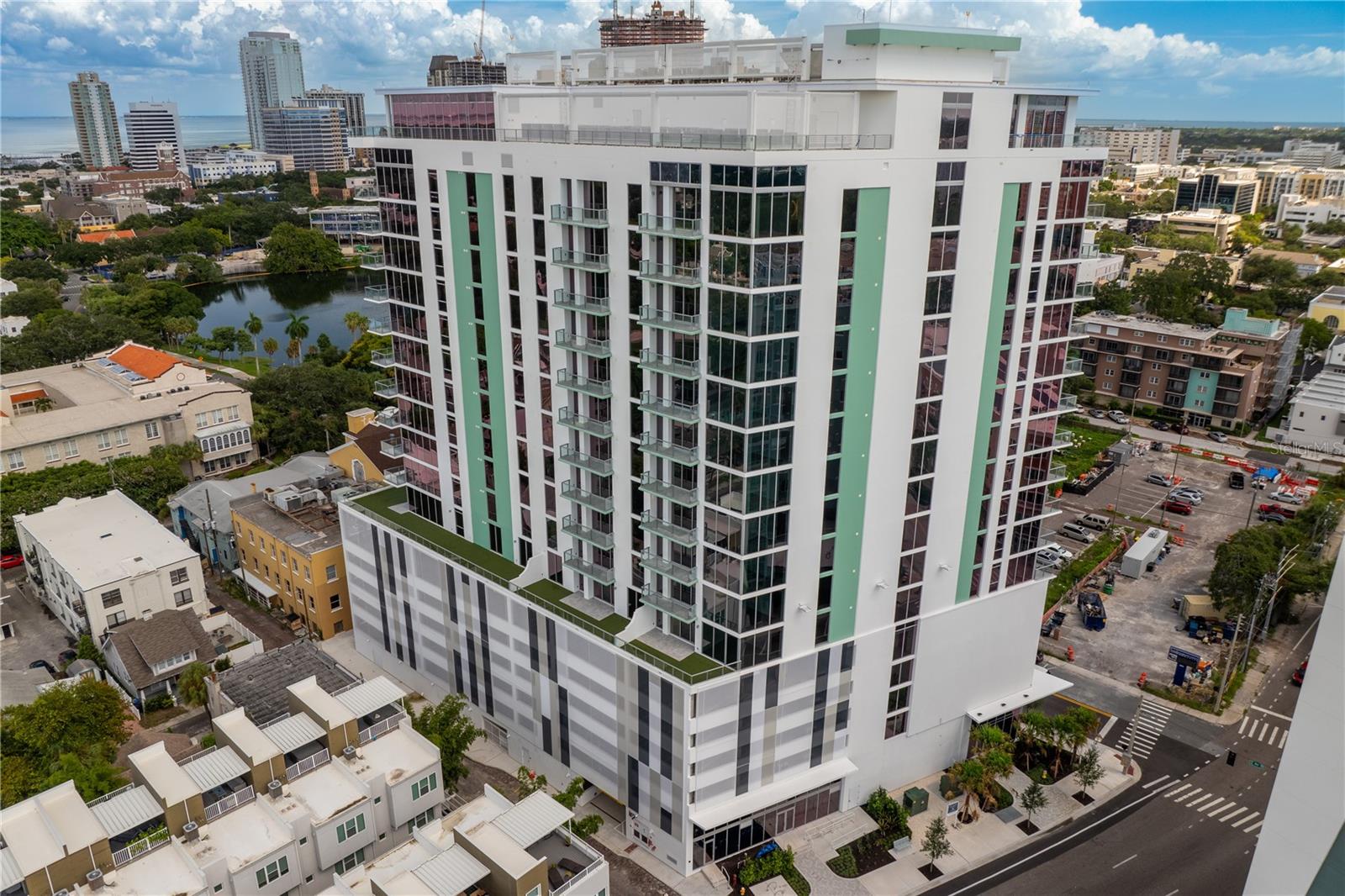 REFLECTION ST PETE - Residential Lease