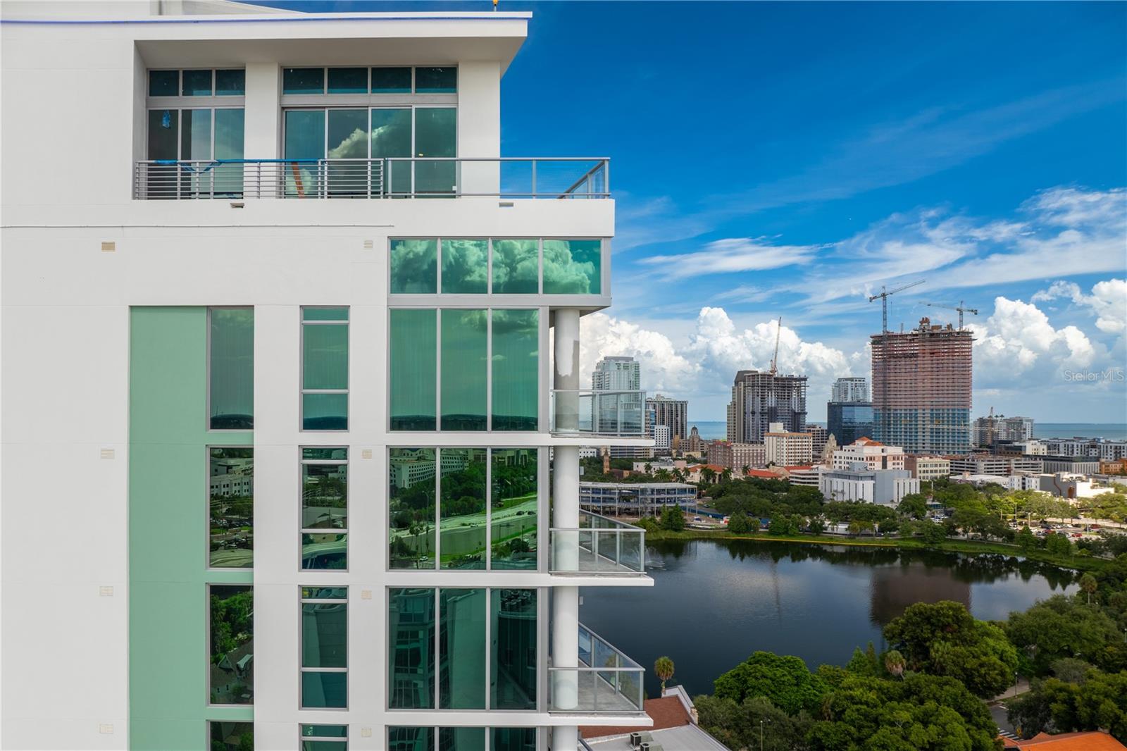 REFLECTION ST PETE - Residential Lease
