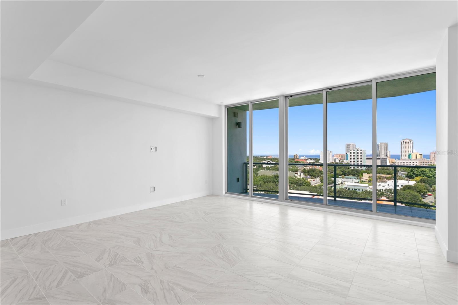 REFLECTION ST PETE - Residential Lease