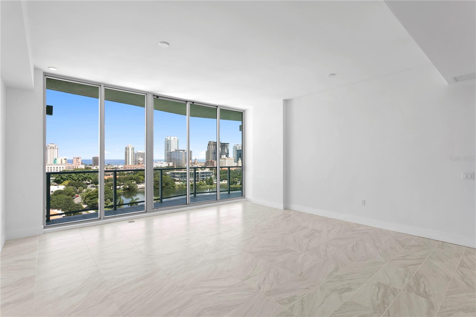 REFLECTION ST PETE - Residential Lease