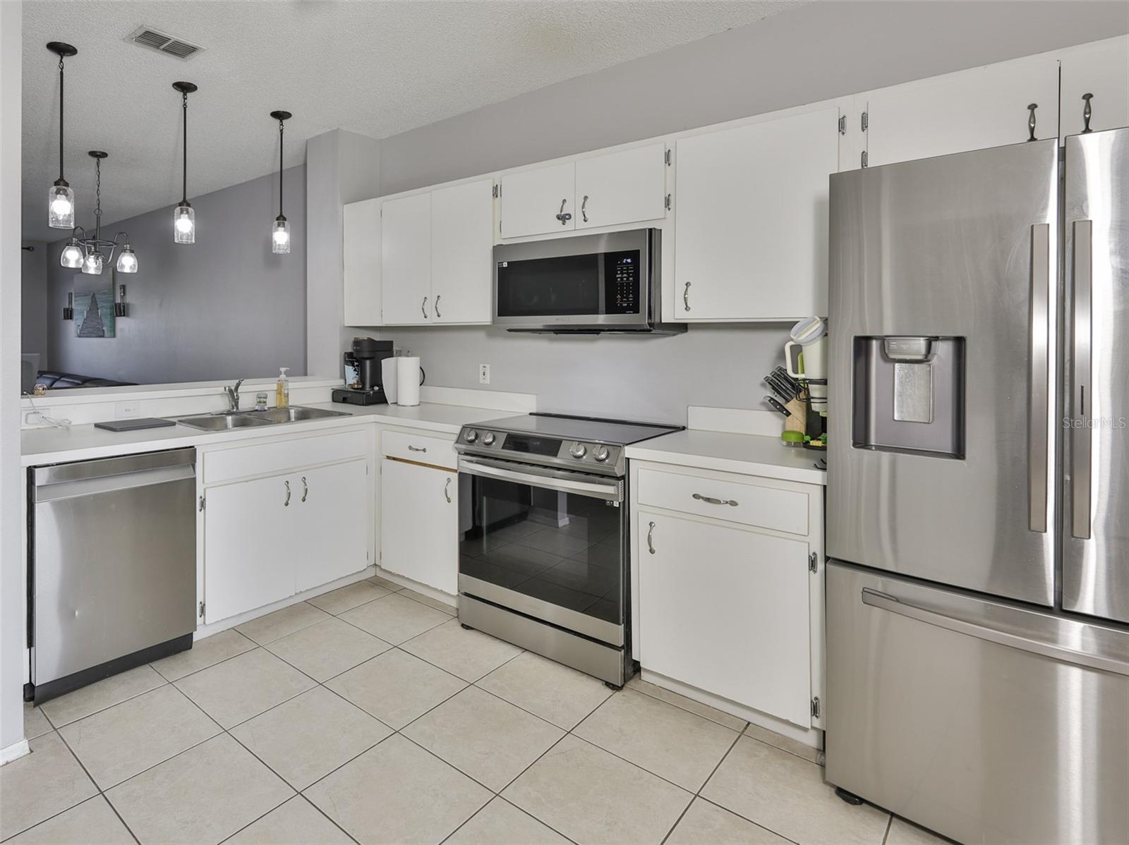 COUNTRYSIDE KEY - Residential