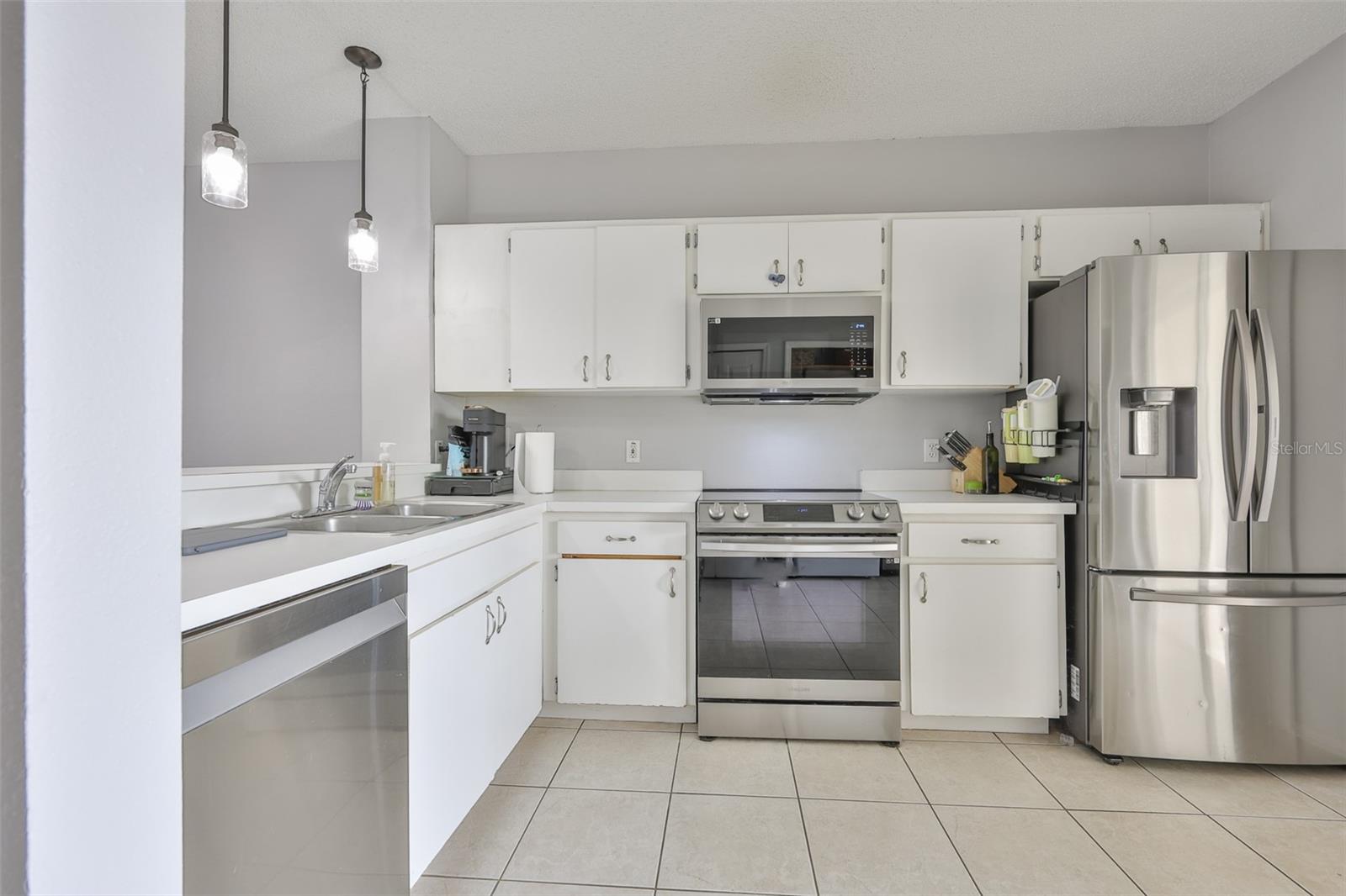 COUNTRYSIDE KEY - Residential