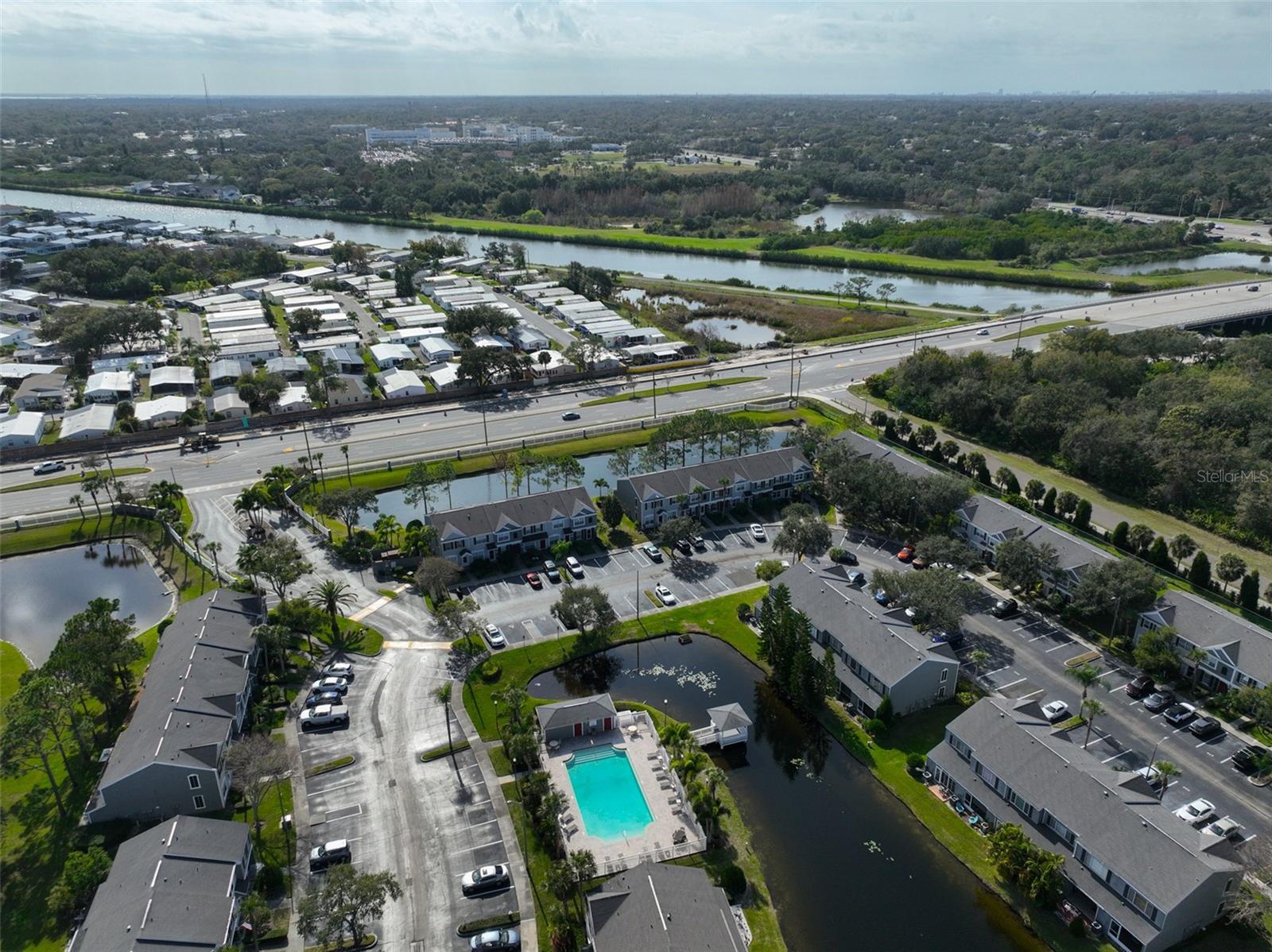 COUNTRYSIDE KEY - Residential