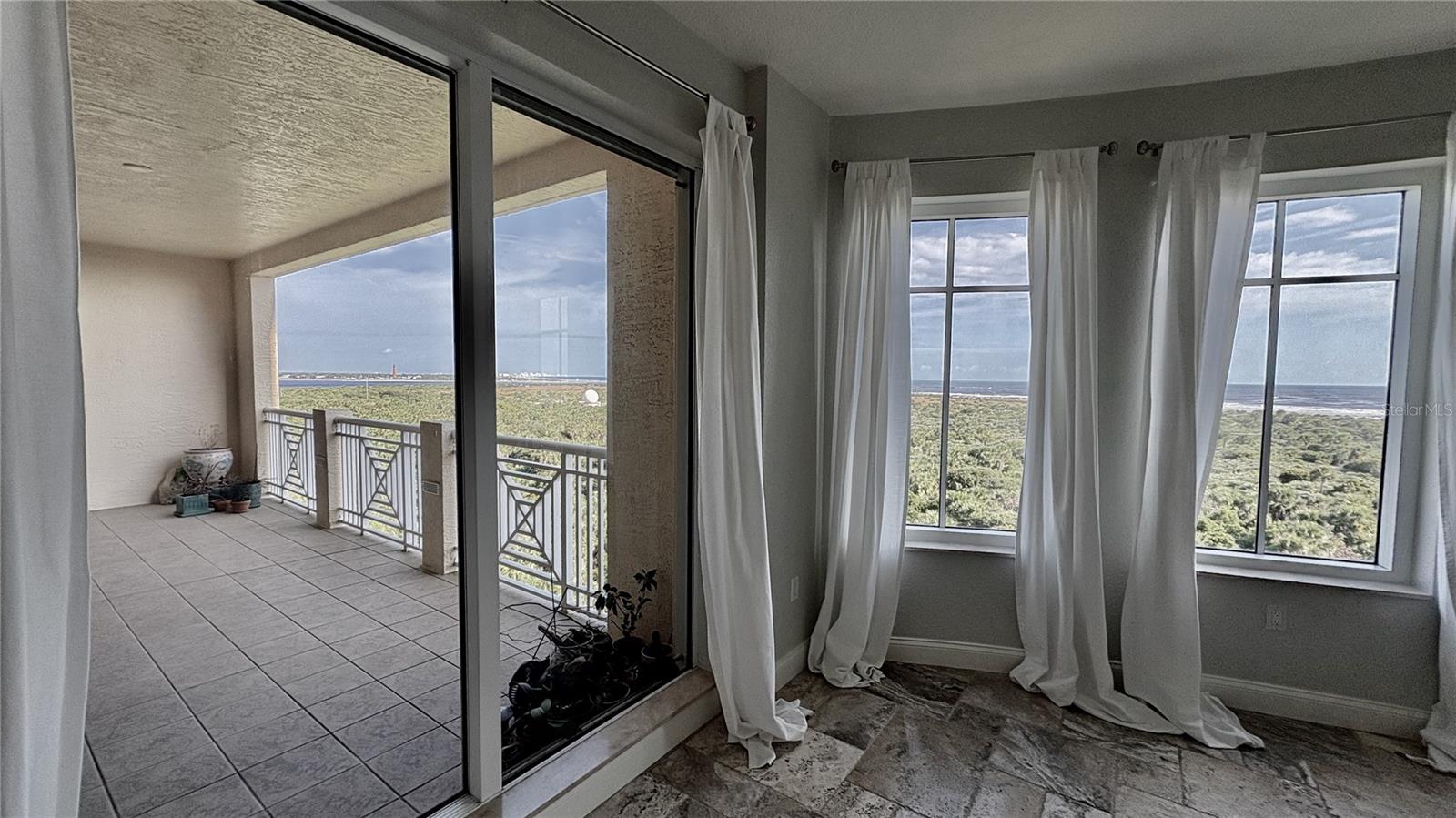HAMMOCKS AT MINORCA CONDO - Residential Lease