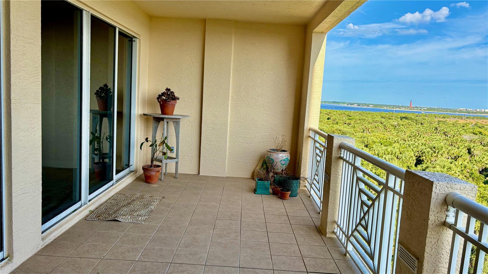 HAMMOCKS AT MINORCA CONDO - Residential Lease