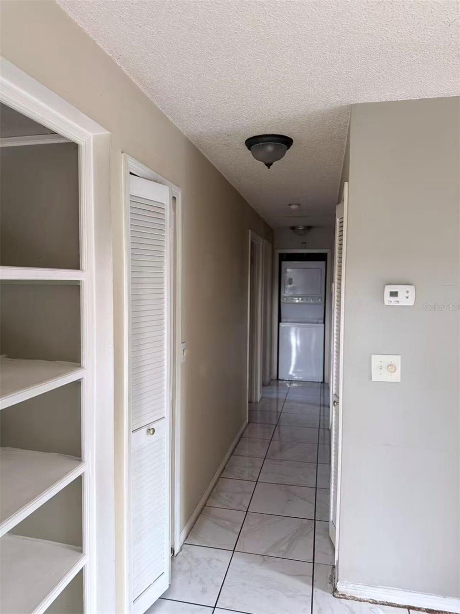 HIDDEN OAKS CONDO PH 10 - Residential