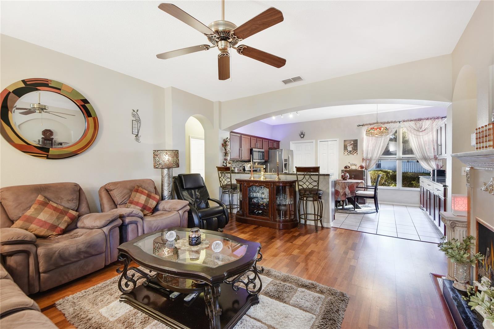 REFLECTIONS - Residential