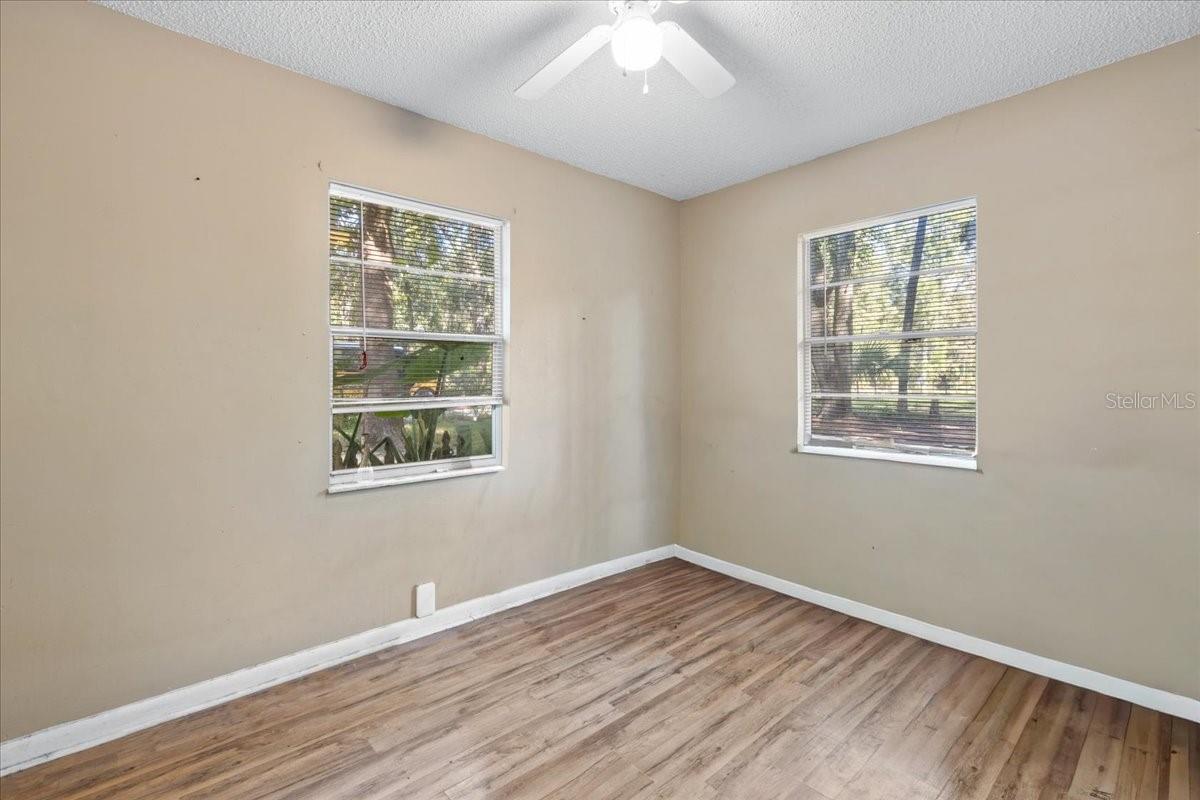 MANATEE FARMS ESTATES - Residential