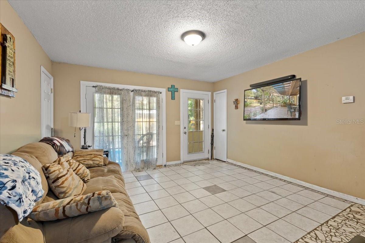 MANATEE FARMS ESTATES - Residential