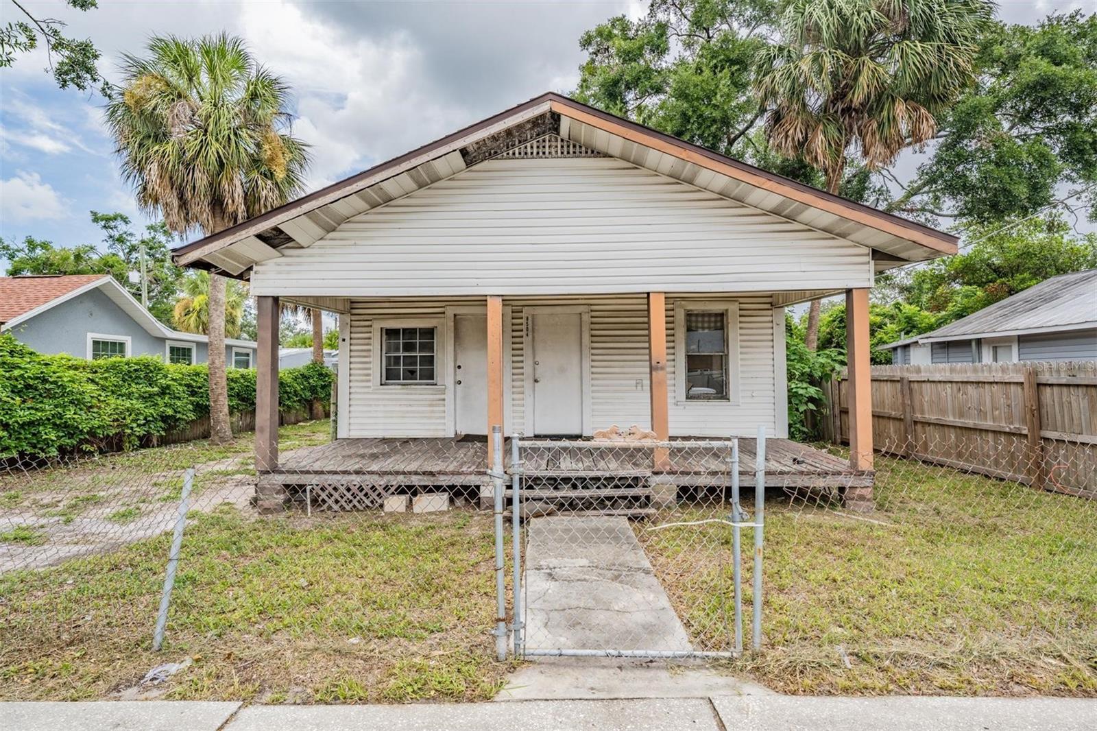 8504 N 12TH STREET