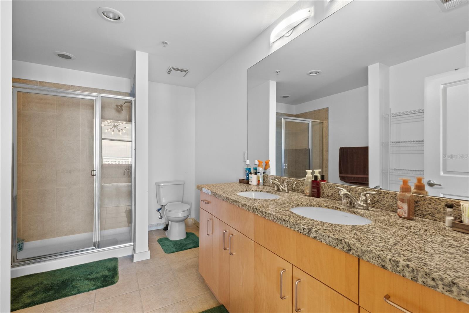 SOLAIRE/PLAZA CONDO - Residential