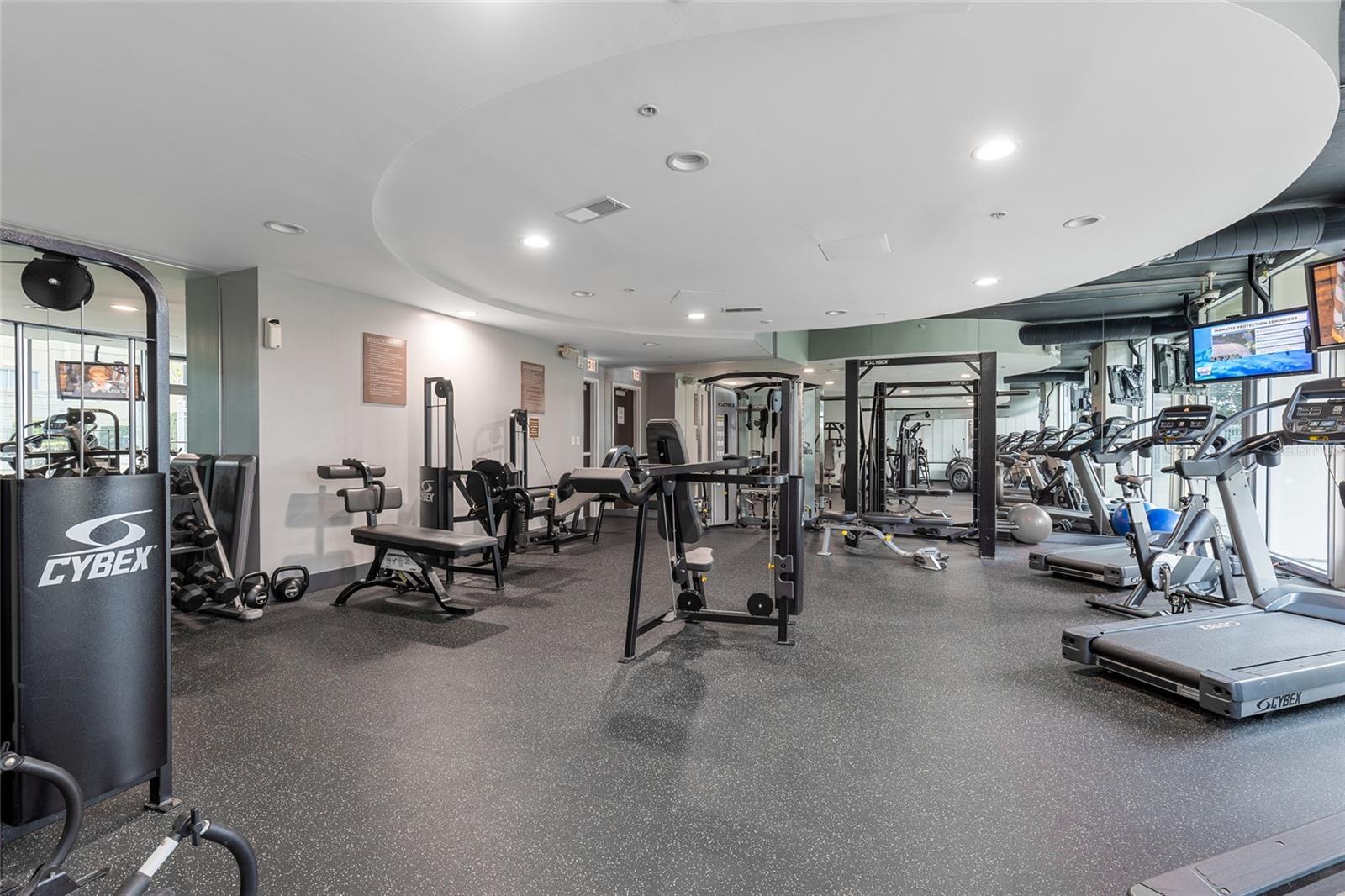 SOLAIRE/PLAZA CONDO - Residential