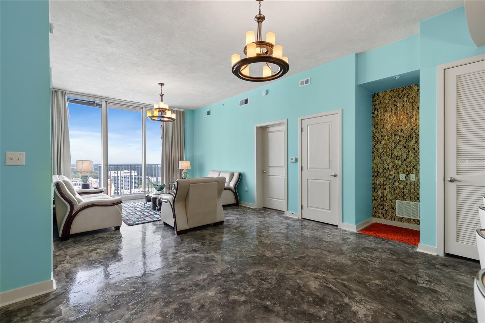 SOLAIRE/PLAZA CONDO - Residential