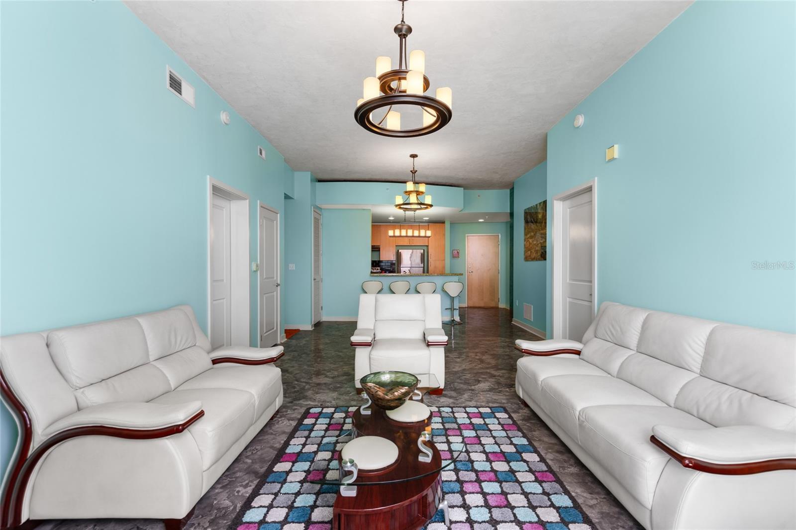 SOLAIRE/PLAZA CONDO - Residential