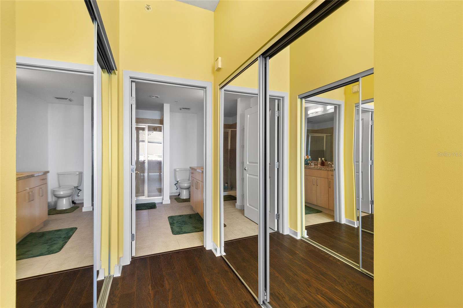 SOLAIRE/PLAZA CONDO - Residential