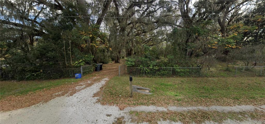 Photo of 3320 Knights Station Road, Lakeland, FL 33810 (MLS # TB8487887)