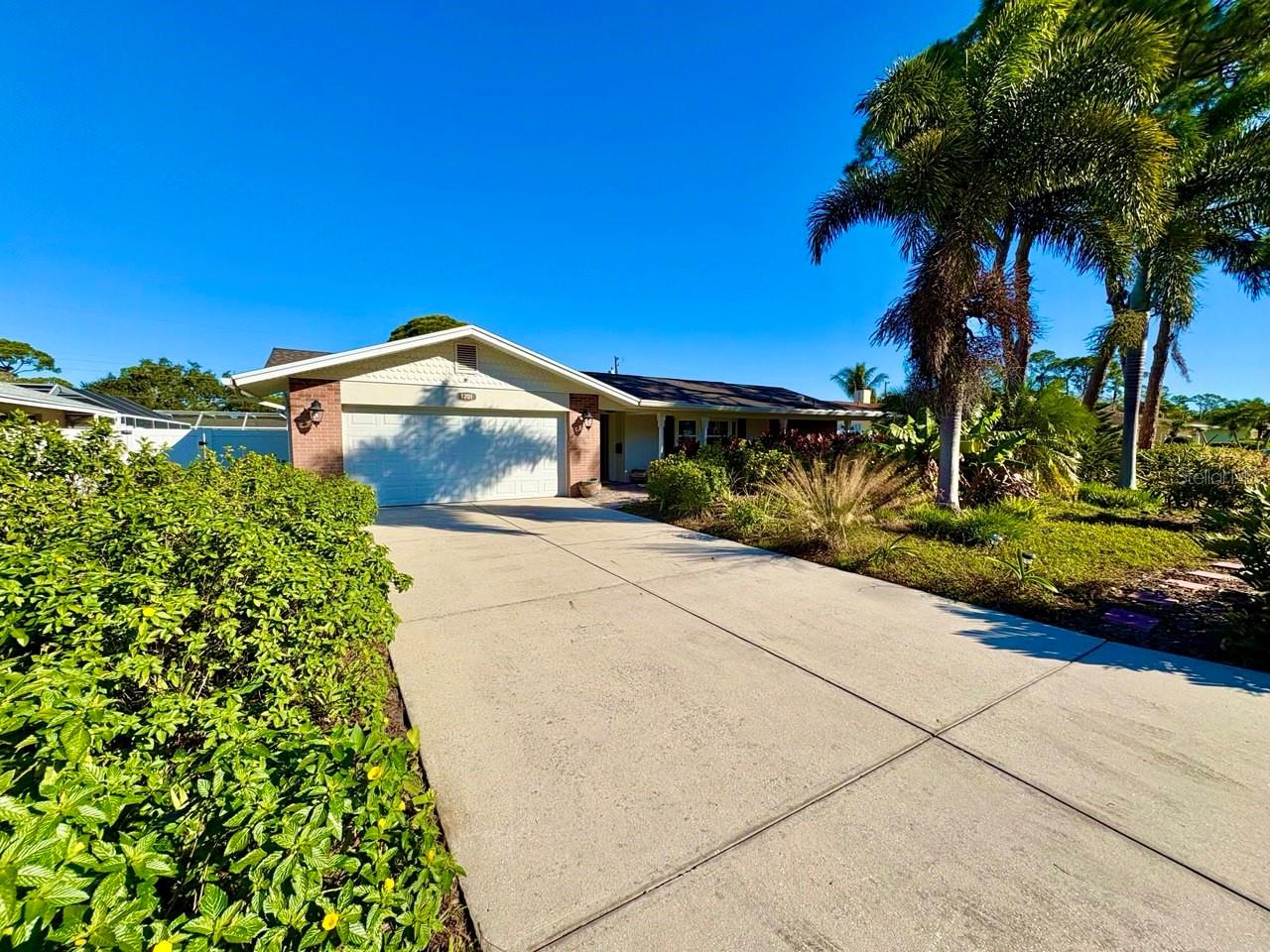 BARCLEY ESTATES - Residential Lease