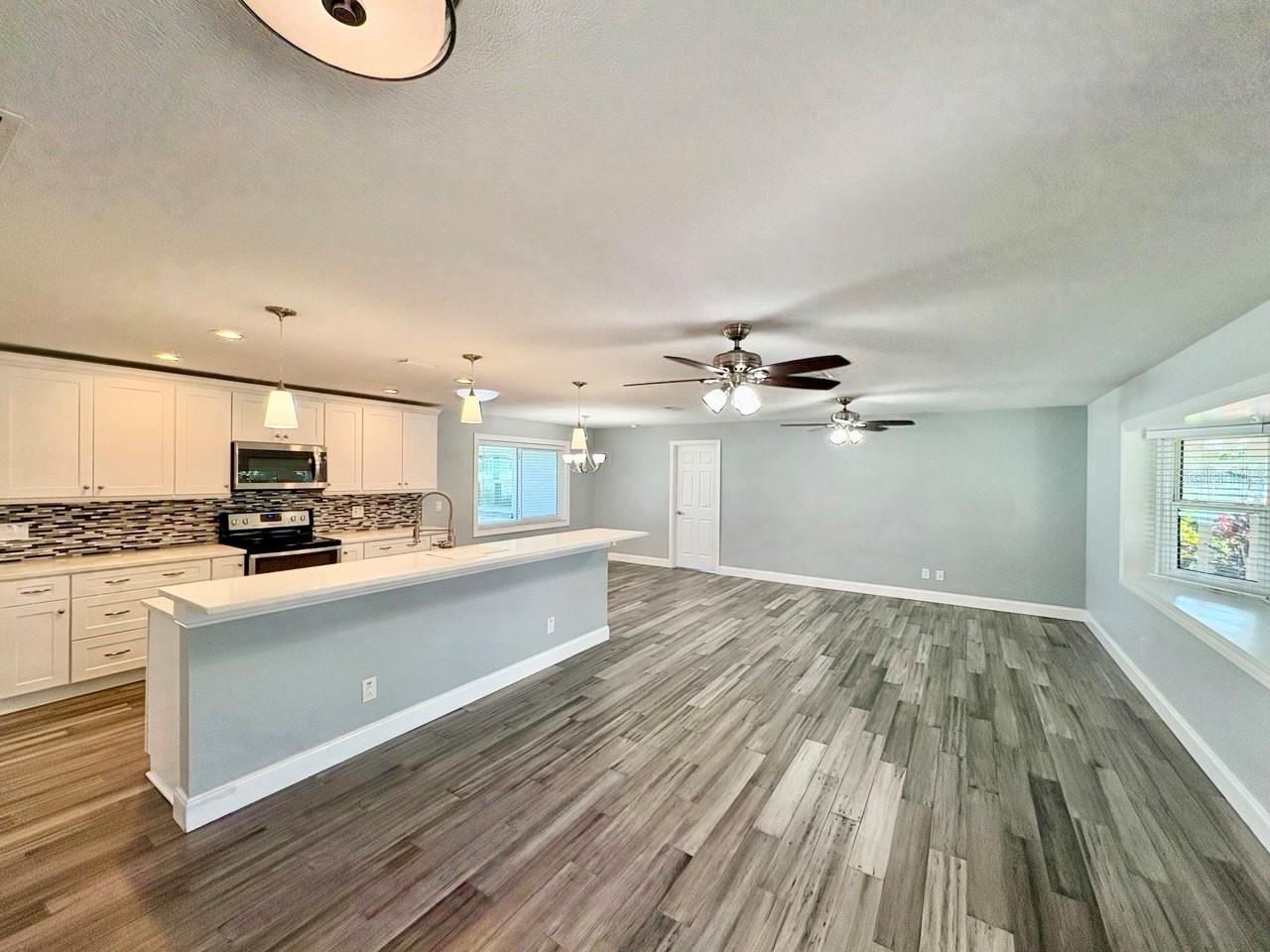 BARCLEY ESTATES - Residential Lease