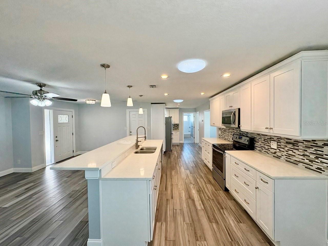 BARCLEY ESTATES - Residential Lease