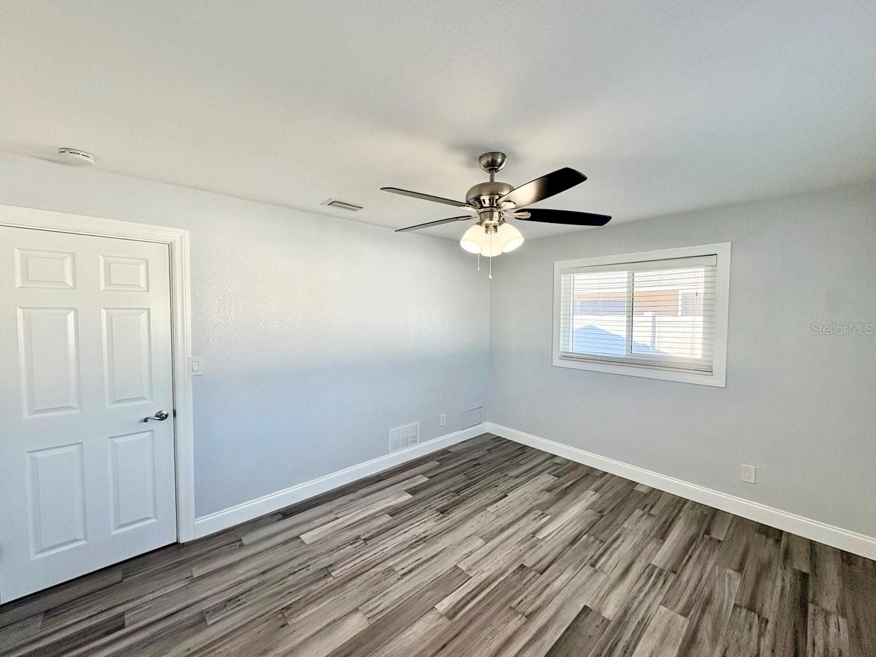 BARCLEY ESTATES - Residential Lease