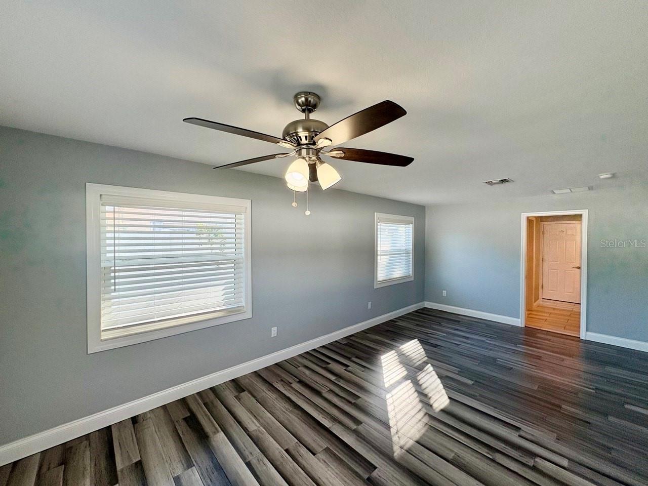 BARCLEY ESTATES - Residential Lease