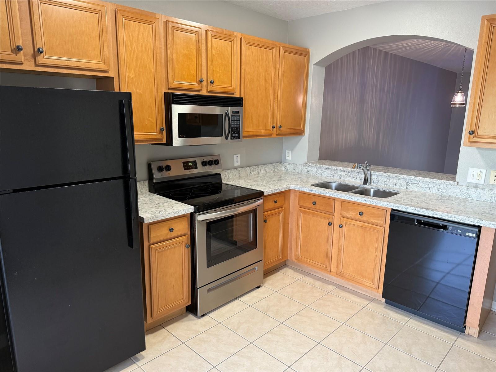 FISHHAWK RANCH TWNHMS PH 01 - Residential Lease