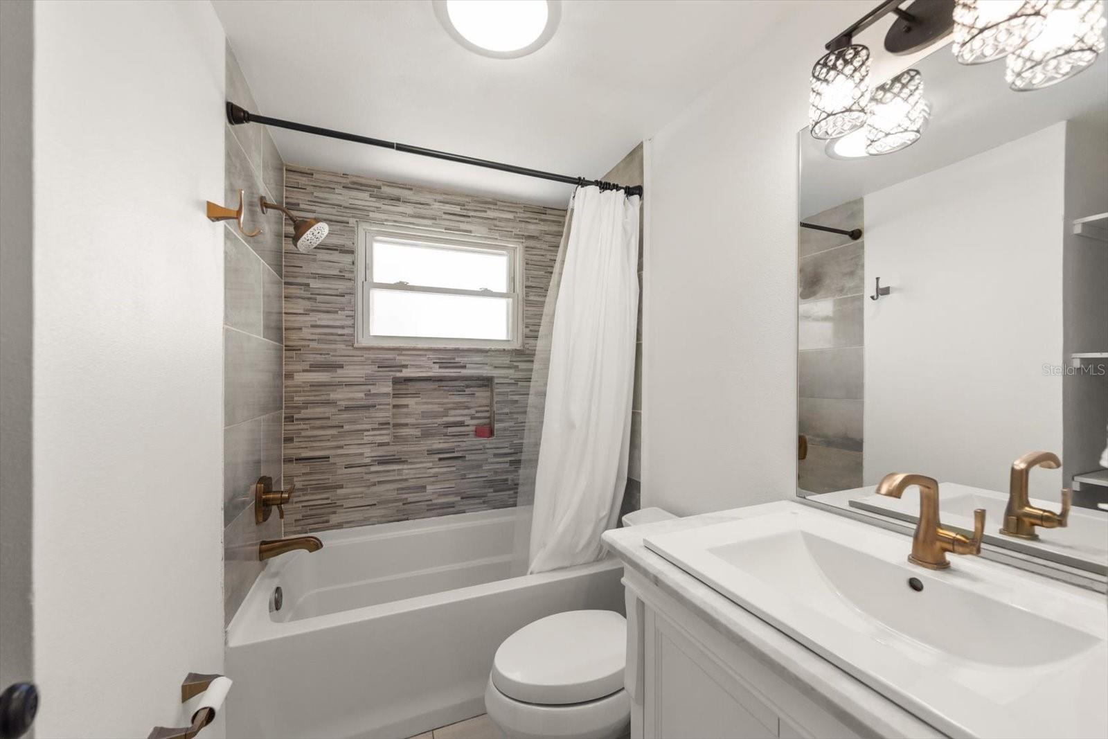 BOCA CIEGA RIDGE 5TH ADD UNIT TWO - Residential