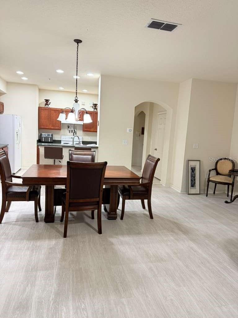 TOWNHOMES OF FLORA RIDGE - Residential Lease