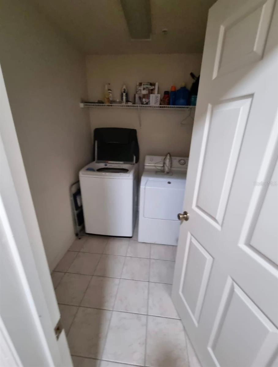 TOWNHOMES OF FLORA RIDGE - Residential Lease