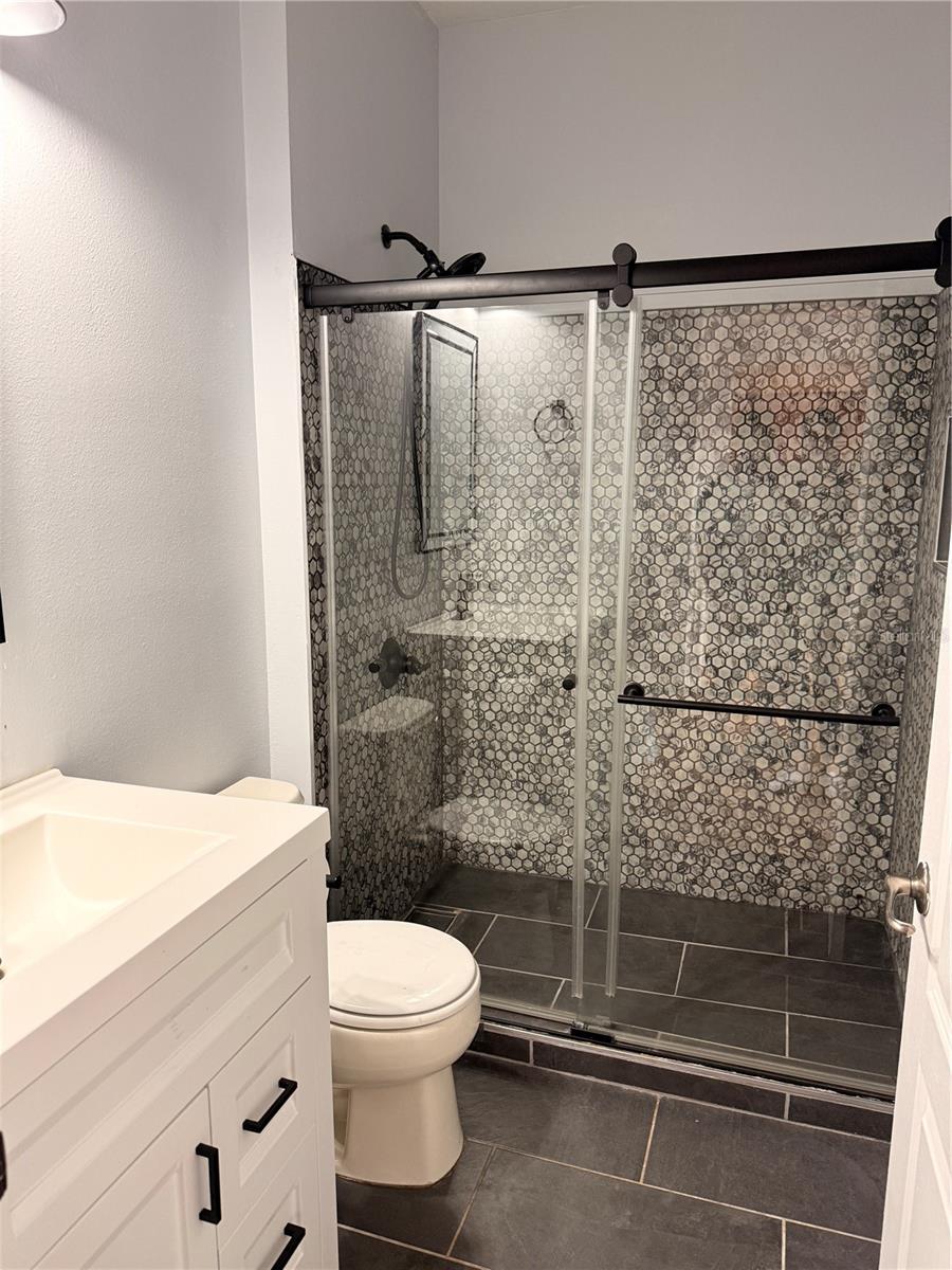 BLACKSTONE AT BAY PARK - Residential Lease